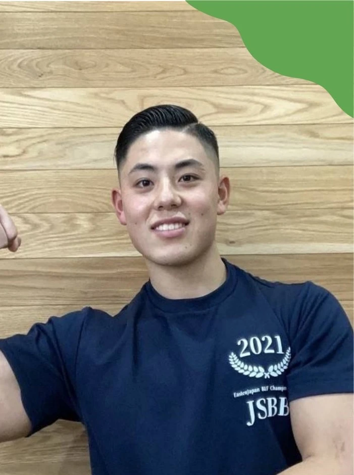 行徳エリアの完全個室パーソナルジム REVOISTを担当するトレーナー、畑中司のプロフィール画像。