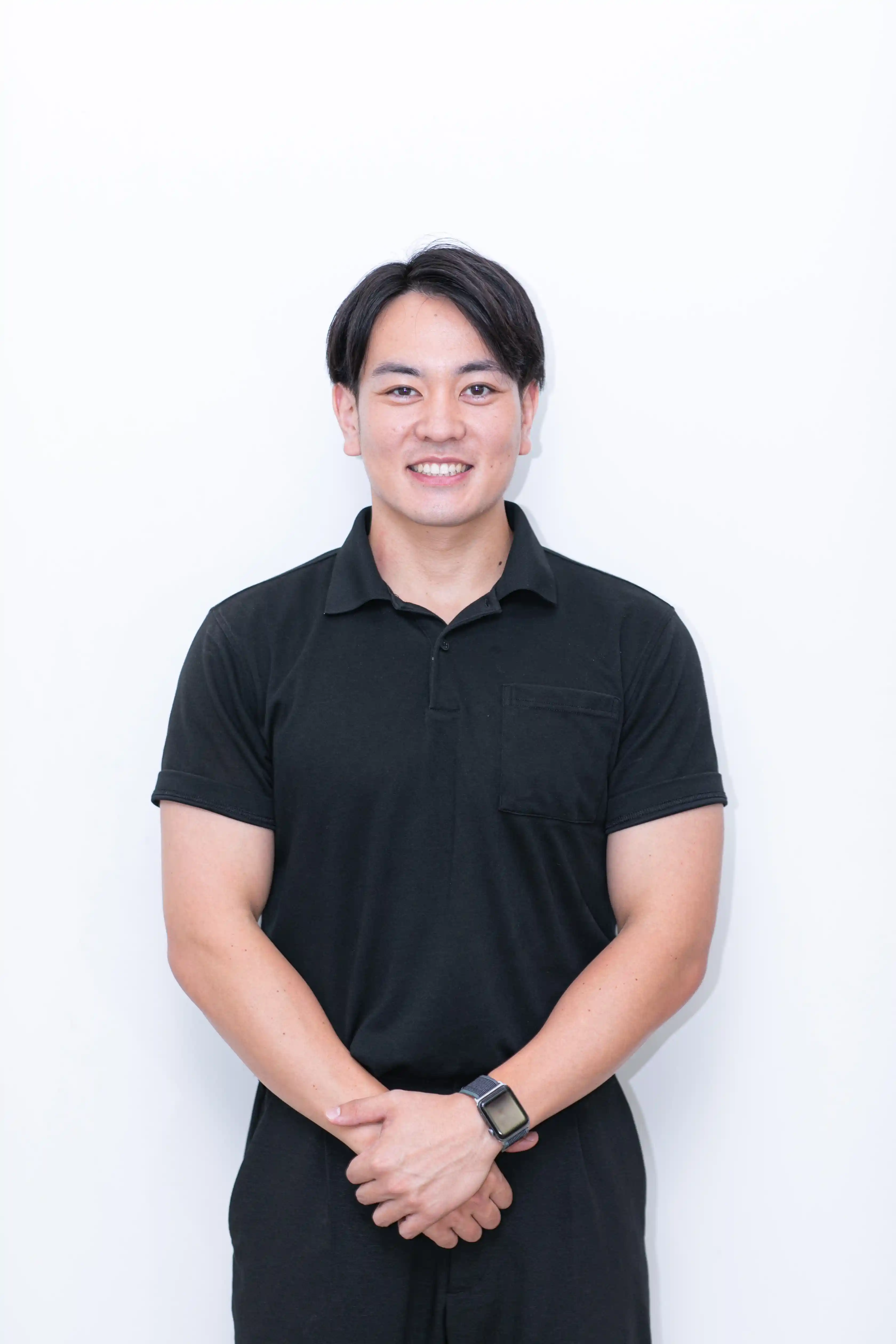 葛西エリアの完全個室パーソナルジム REVOISTを担当するトレーナー、大西梢哉のプロフィール画像。