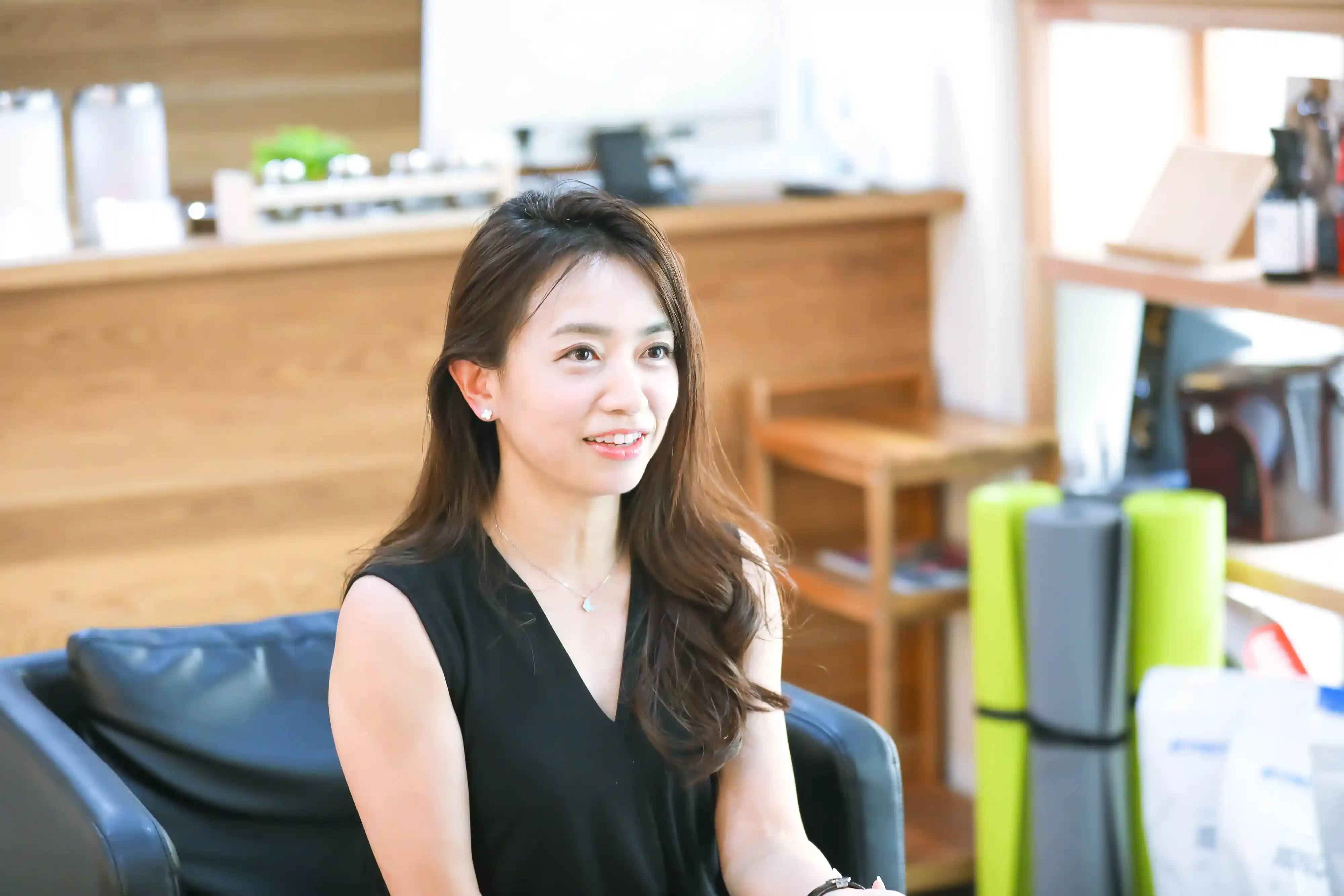 パーソナルジムREVOIST（レボイスト）会員様の声：たるみのない引き締まった美しい体型を手に入れた40代女性のインタビュー画像